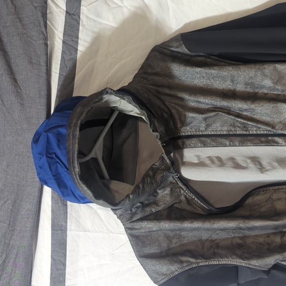 Men's Size L Hooded Zip Up Lululemon Jacket - Picture 7 of 7